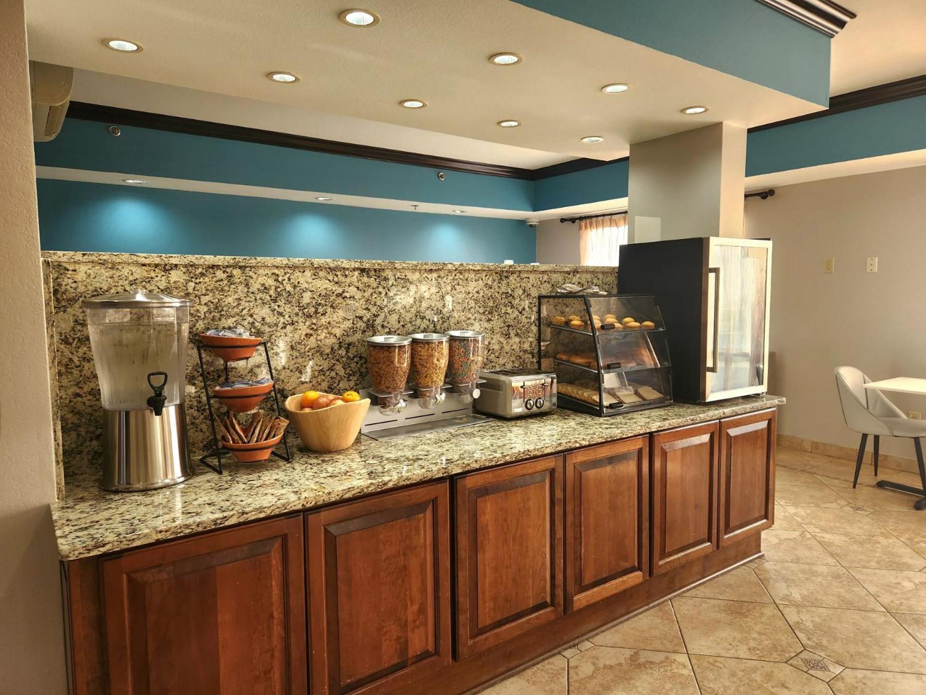 Days Inn By Wyndham Baton Rouge I-10 Prairieville Εξωτερικό φωτογραφία