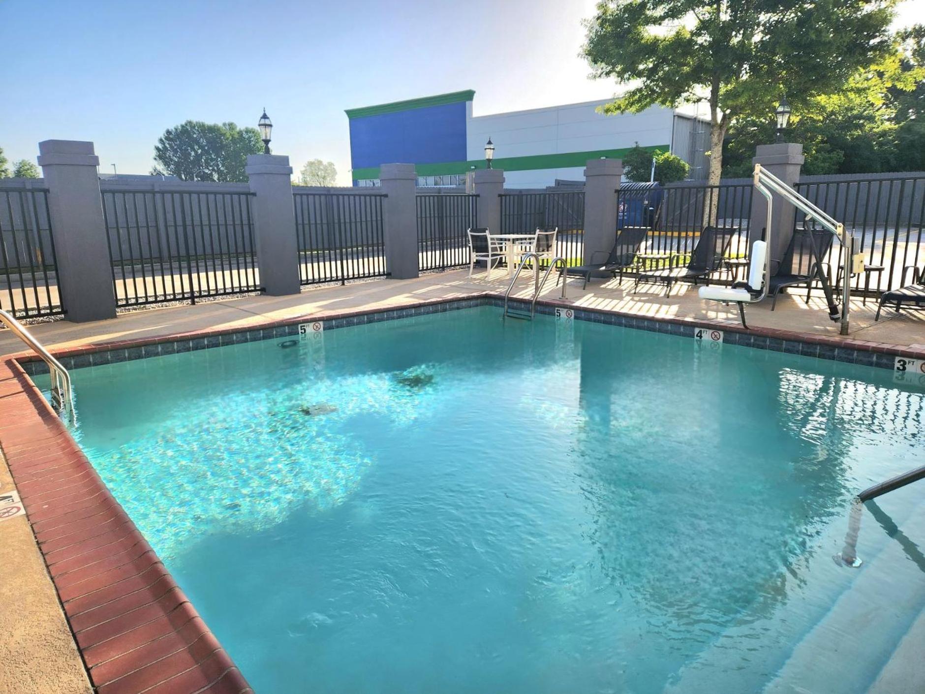 Days Inn By Wyndham Baton Rouge I-10 Prairieville Εξωτερικό φωτογραφία