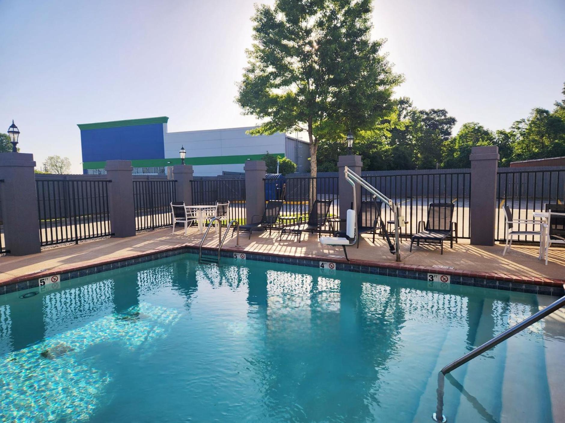 Days Inn By Wyndham Baton Rouge I-10 Prairieville Εξωτερικό φωτογραφία