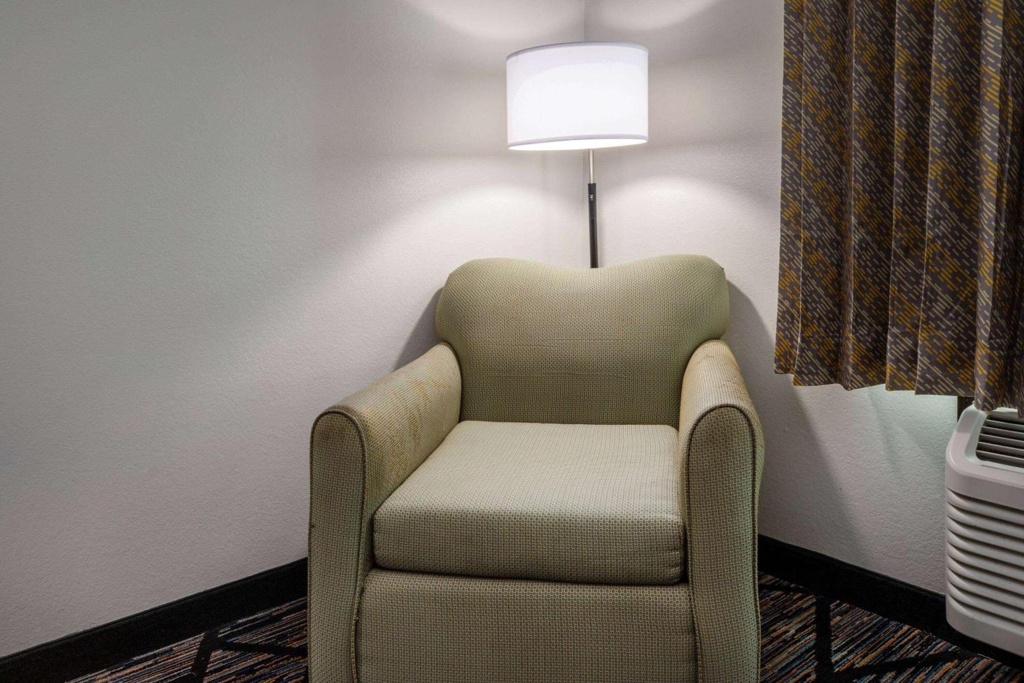 Days Inn By Wyndham Baton Rouge I-10 Prairieville Εξωτερικό φωτογραφία